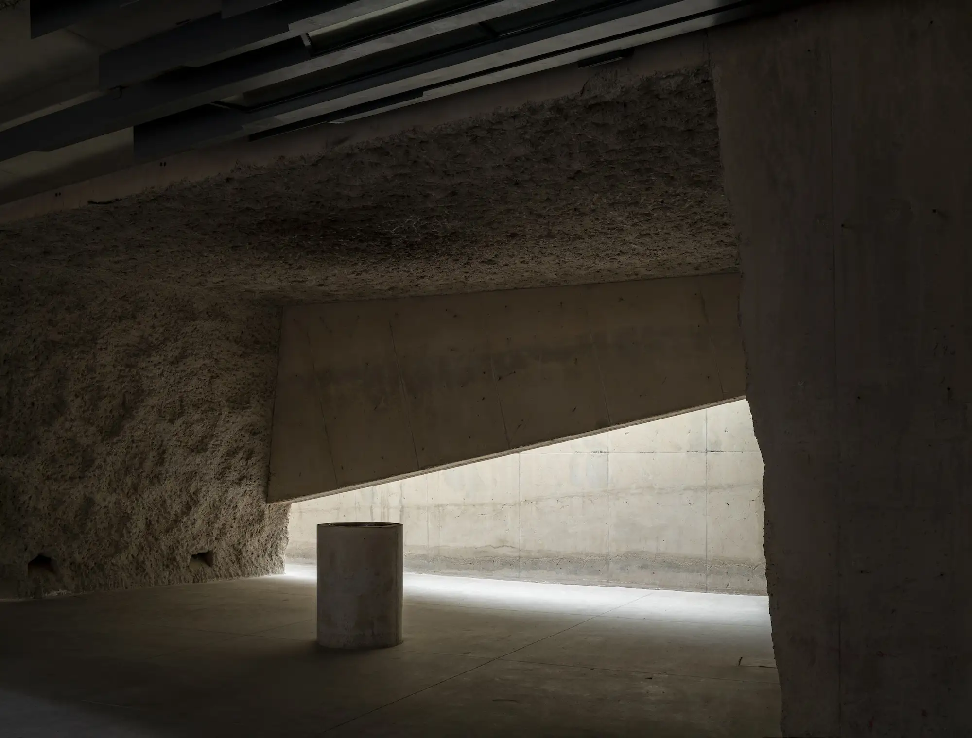 Iglesia brutalista en Tenerife