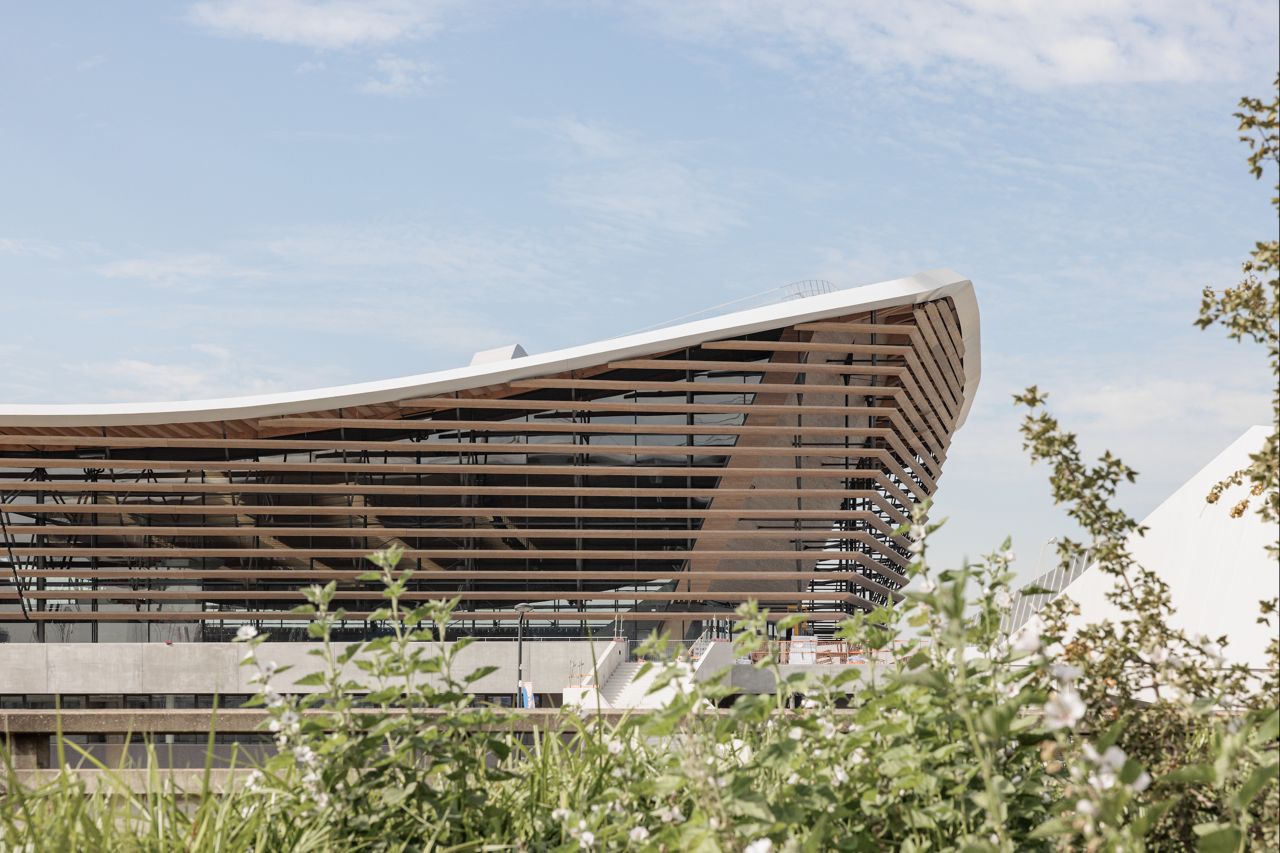 Nuevo Centro Acuático para los JJ.OO de París 2024. Proyecto: VenhoevenCS + Ateliers 234.