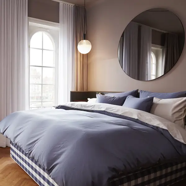 Dormir de lujo es posible: la cama de diseño que redefine el dormitorio con lujo silencioso