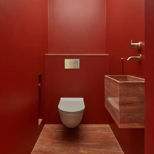 aseo rojo lavabo de mármol