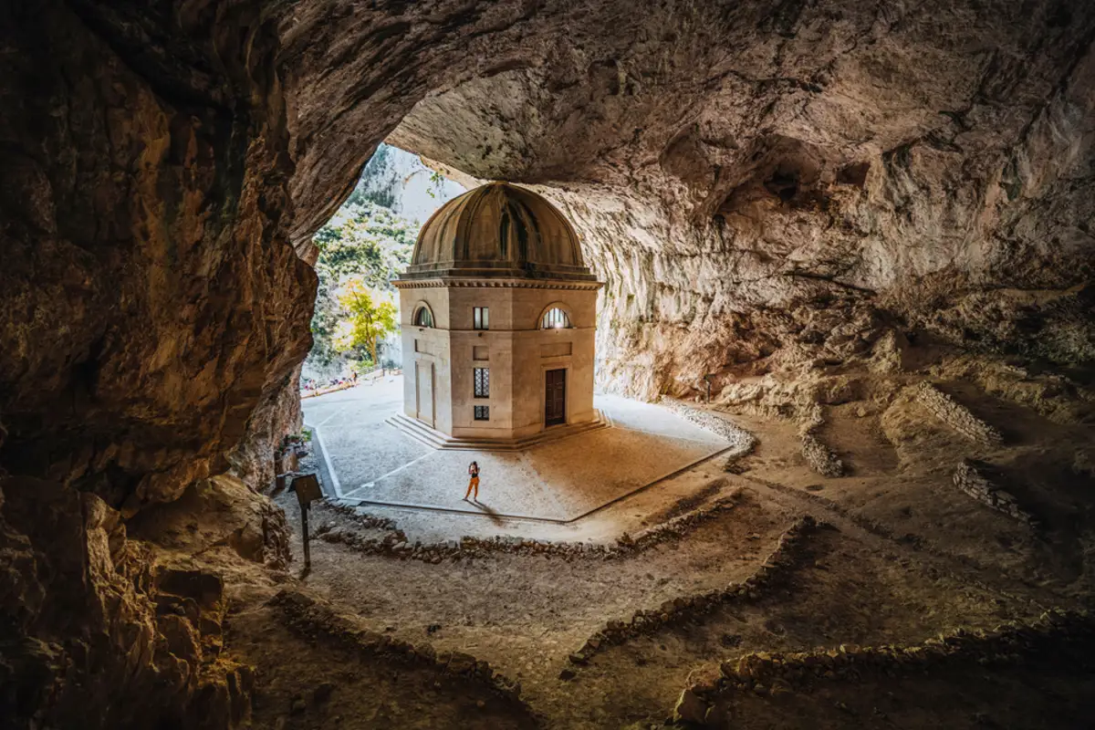 Adéntrate en los Monasterios Cenobitas, en Italia 