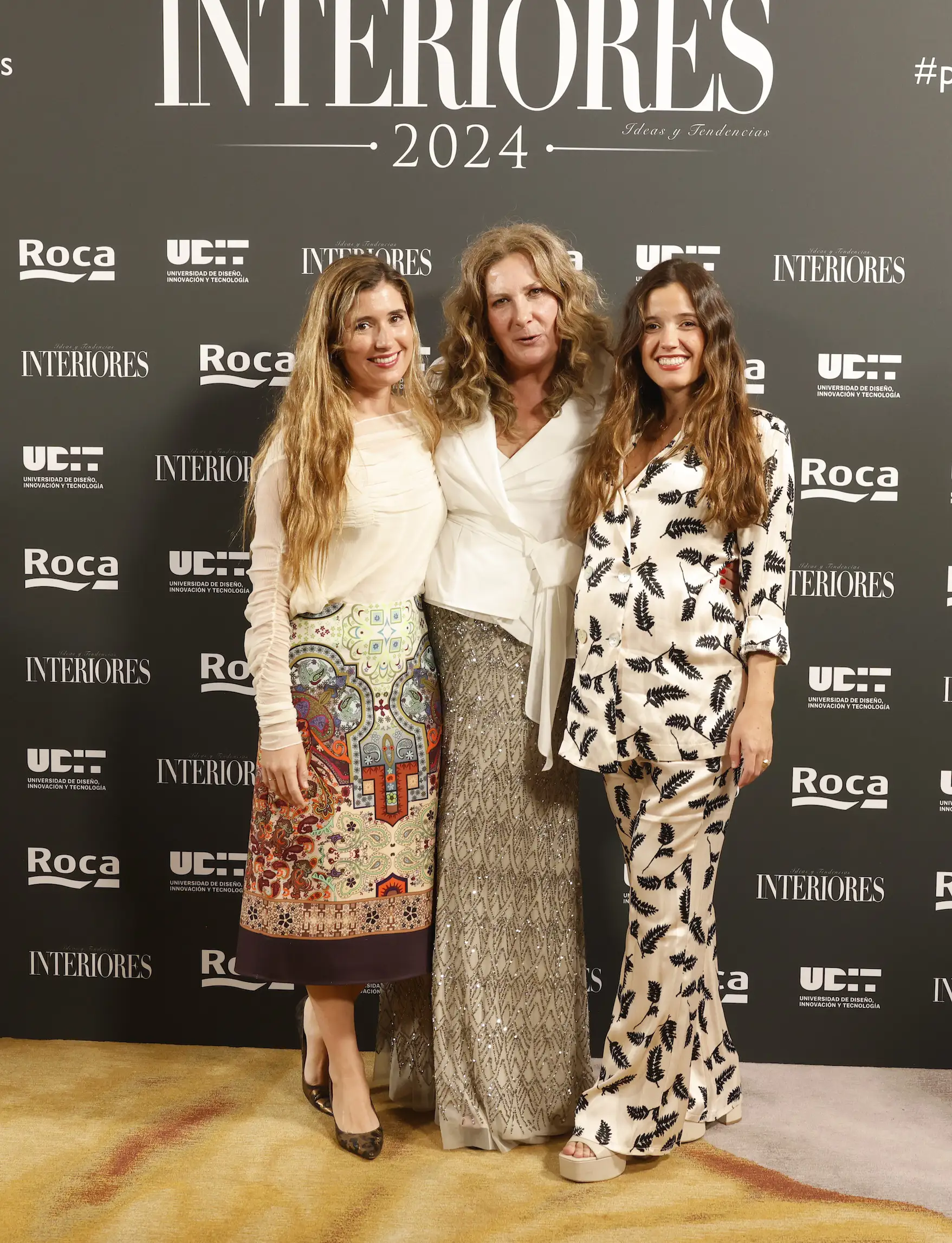 Almudena y Cristina Rebuelta Domecq con Paloma Pacheco Turnes