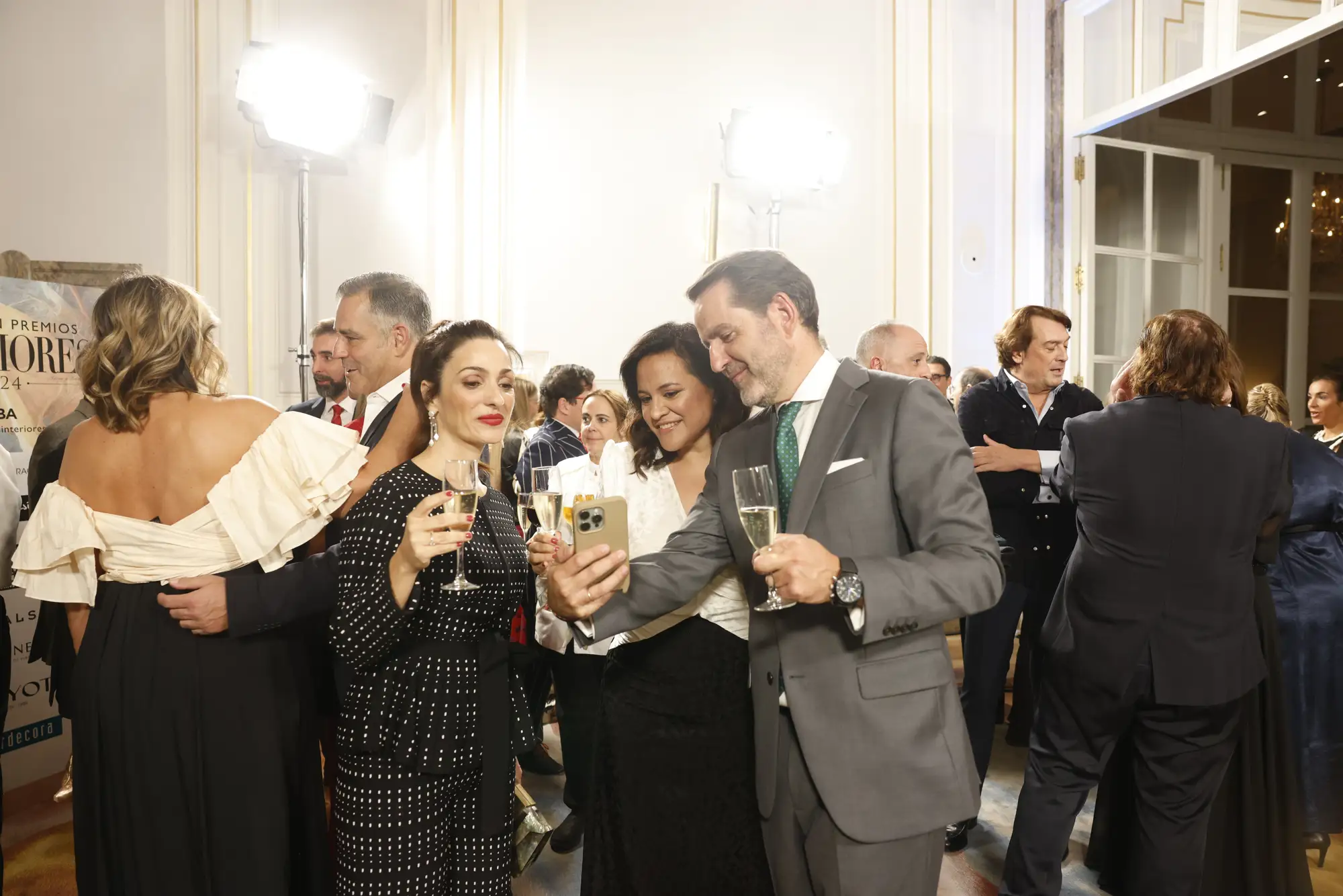 Beatriz Silveira, Giovanna Mendizábal y Manuel Riego 