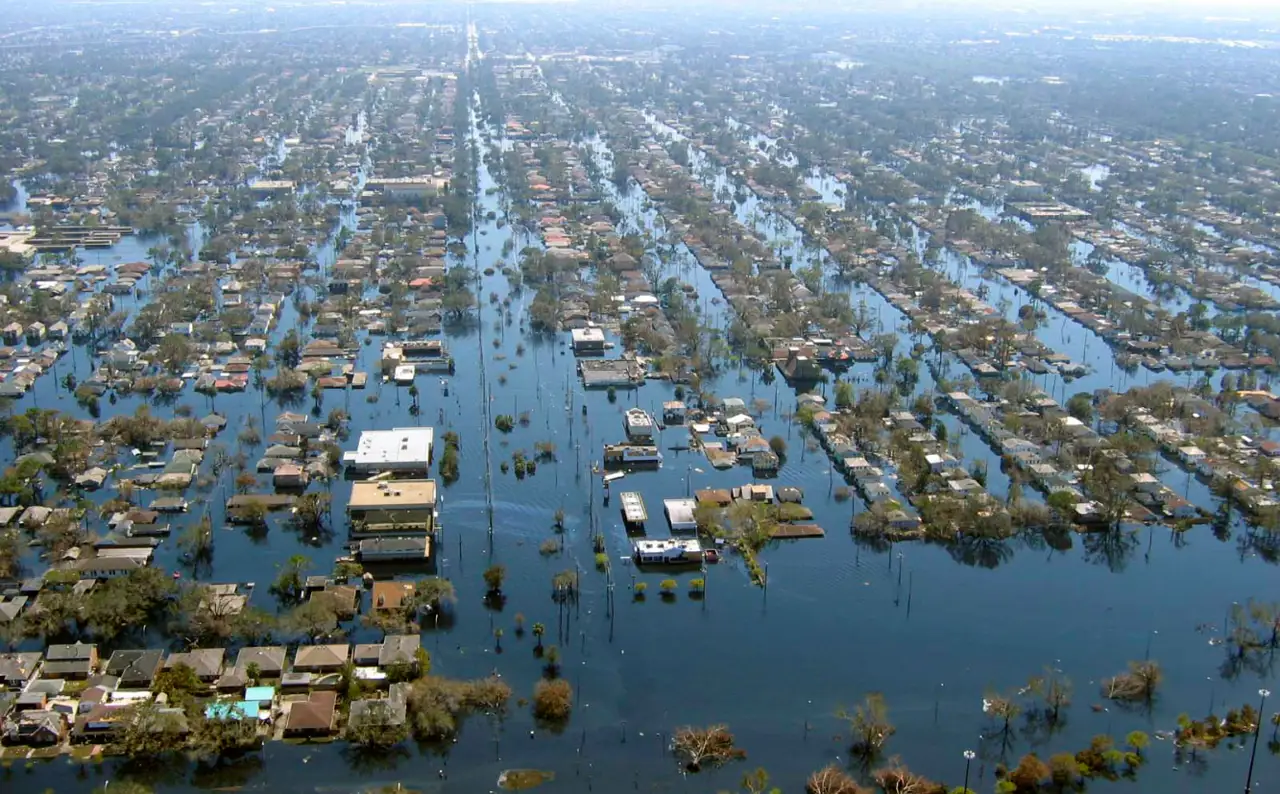 Conferencia en la Tulane School of Architecture - Nueva Orleans inundada por el Katrina