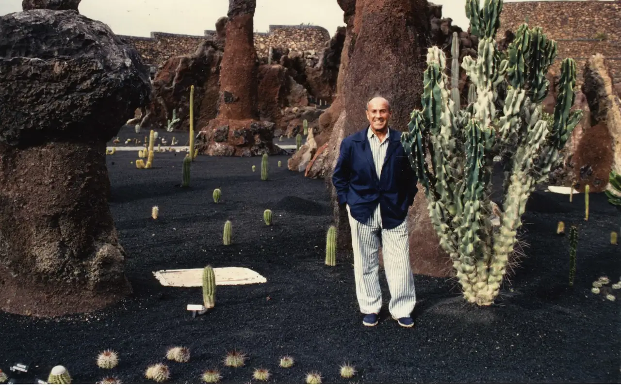 Retrato César Manrique