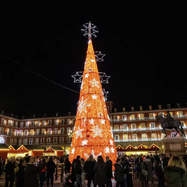 ¿Cuándo se encienden las luces de Navidad en Madrid, Barcelona o Vigo en 2024? Las fechas del encendido de las ciudades españolas