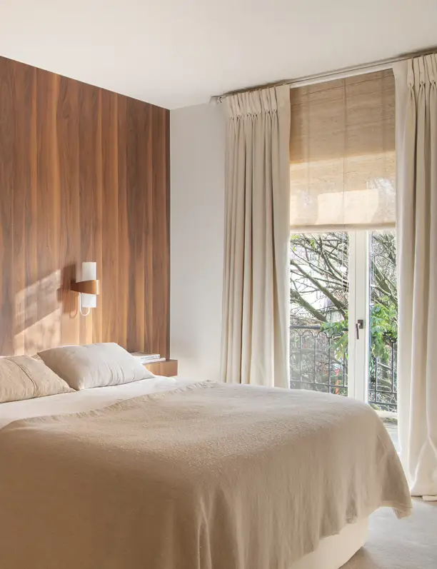 No renuncies a las cortinas en el dormitorio: 5 claves para añadir luz, diseño y bienestar a tu habitación