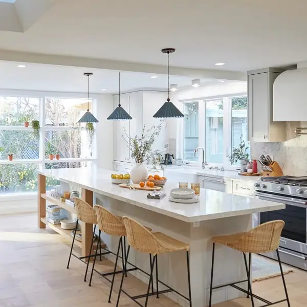 El 'open concept' arrasa y estas 10 cocinas reformadas por los hermanos Scott lo demuestran