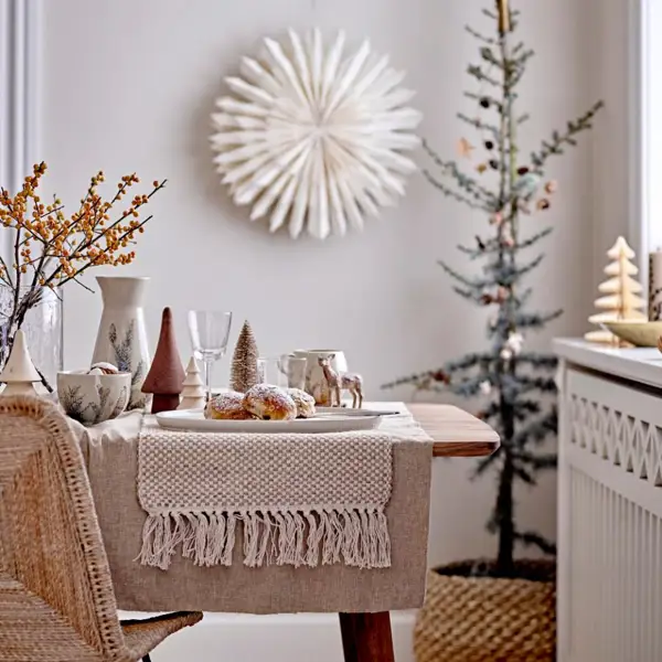 7 consejos infalibles y fáciles para decorar espacios pequeños en Navidad y ampliar visualmente tu casa