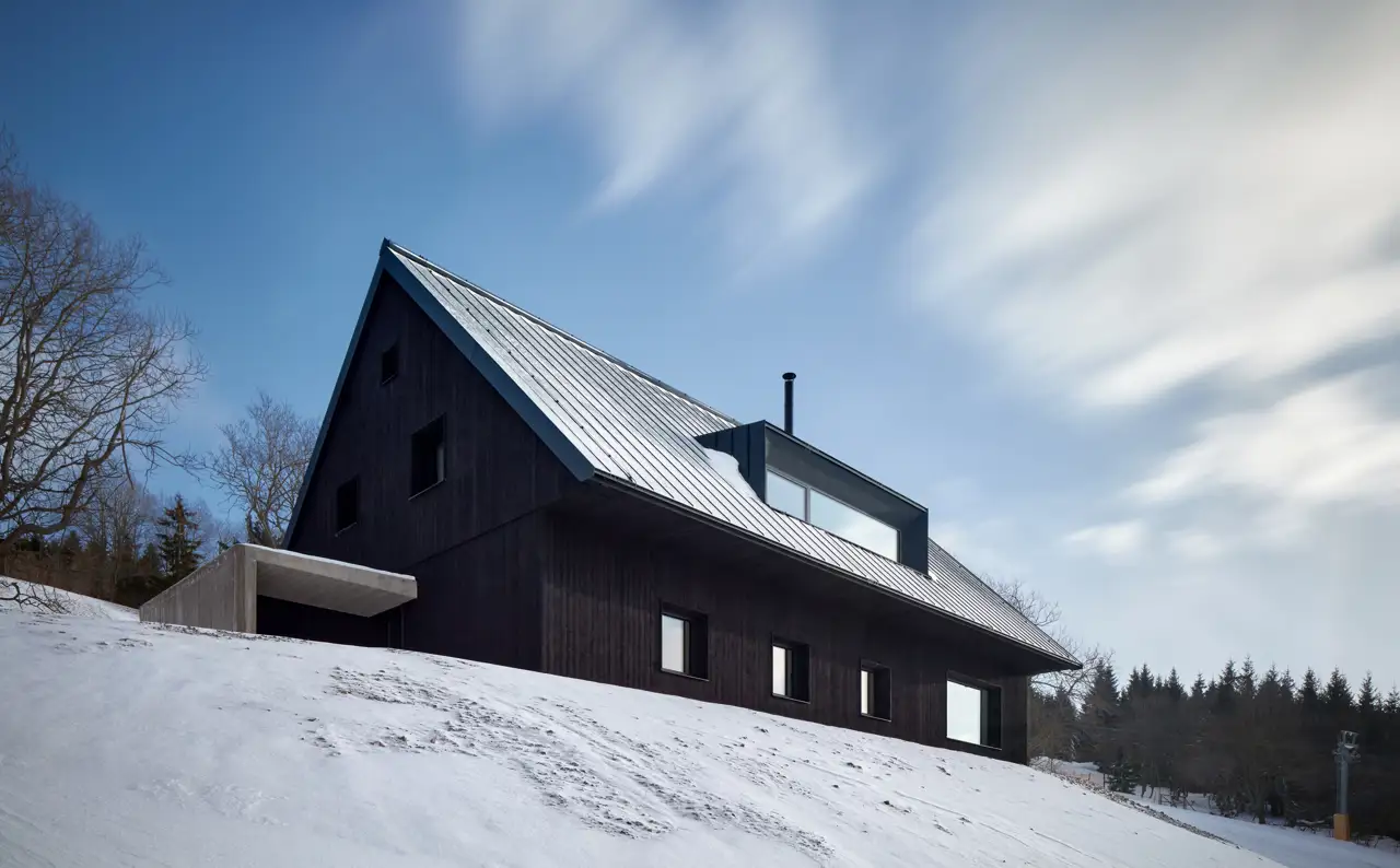 Cabaña en la nieve