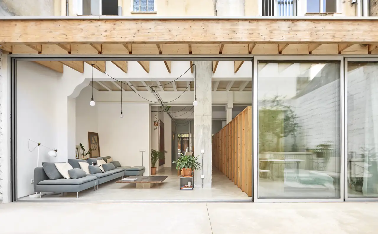 Una antigua panadería en Palma se reconvierte en vivienda. Una antigua panadería en Palma se reconvierte en vivienda. Una antigua panadería en Palma se reconvierte en vivienda. Proyecto: Auba Studio.