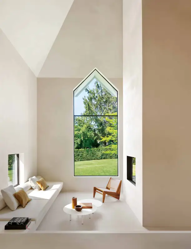 Luz, naturaleza y materiales con alma: una vivienda de 360 m² que redefine el lujo silencioso