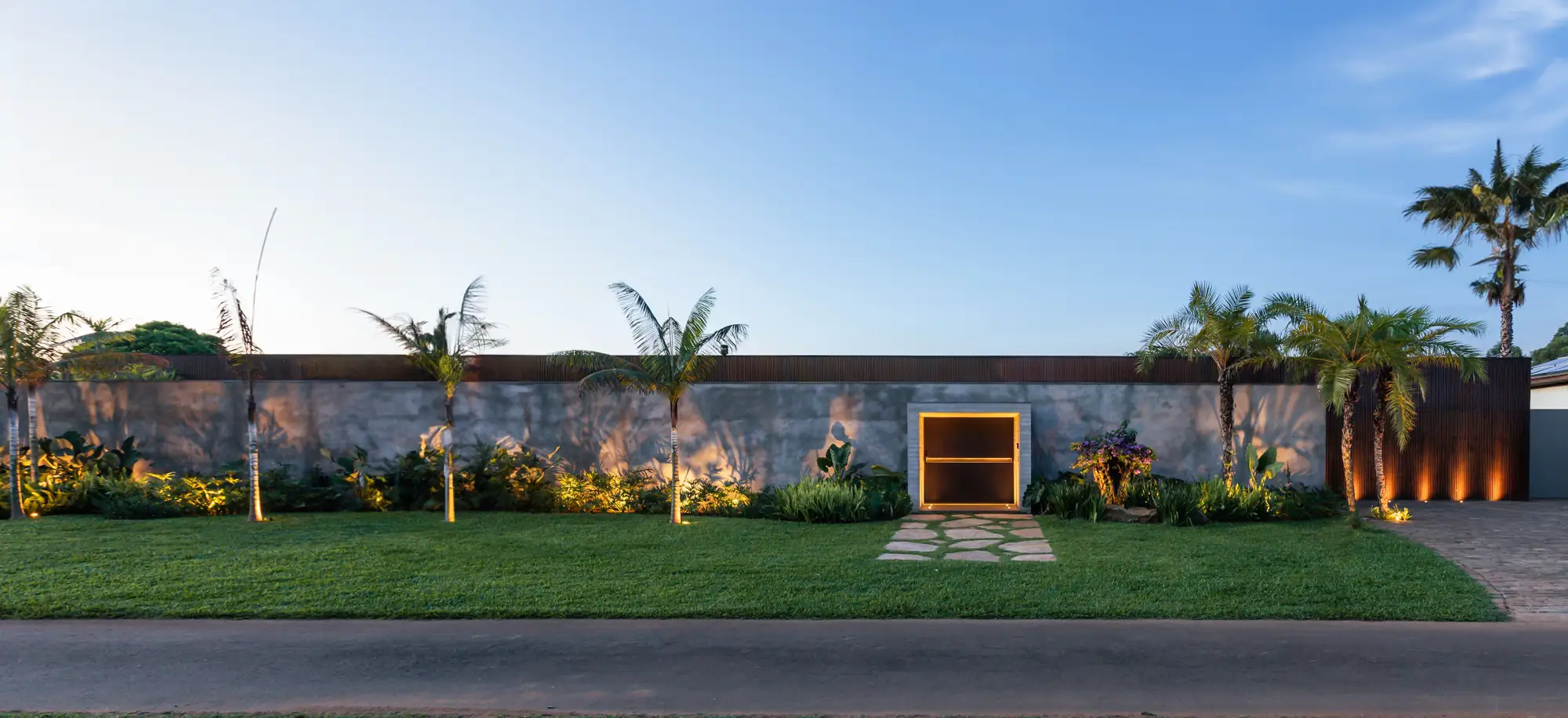 fachada de piedra de una casa