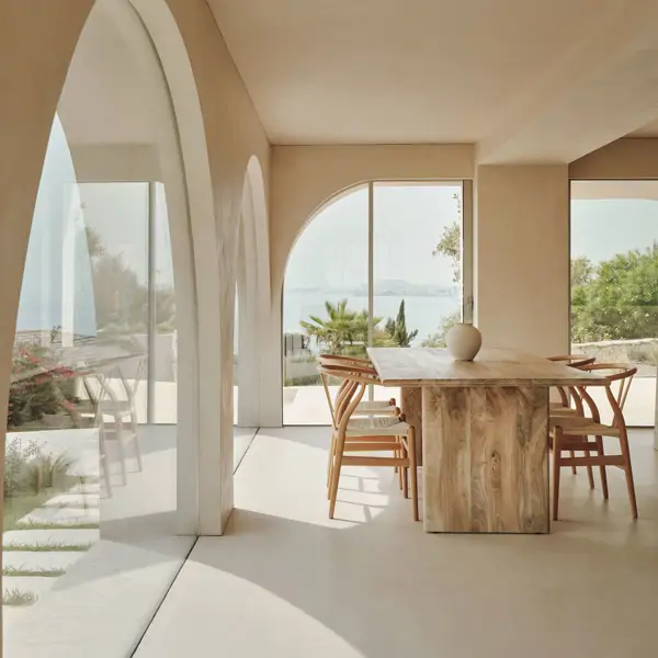 Todos hemos soñado con esta casa en Alicante: 200 m2 de materiales naturales, arcos y vistas al Mediterráneo