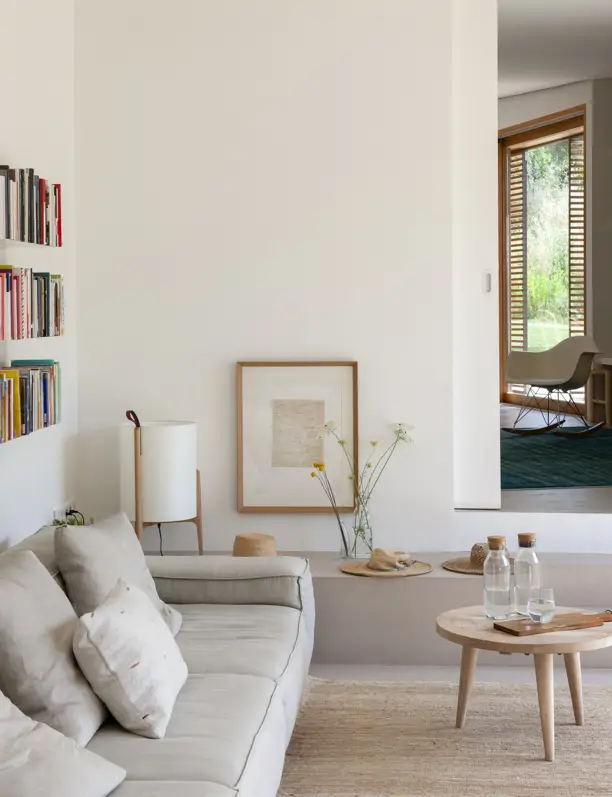 Las 7 tendencias de decoración para verano según Zara Home: de las lámparas de lino a los jarrones con textura