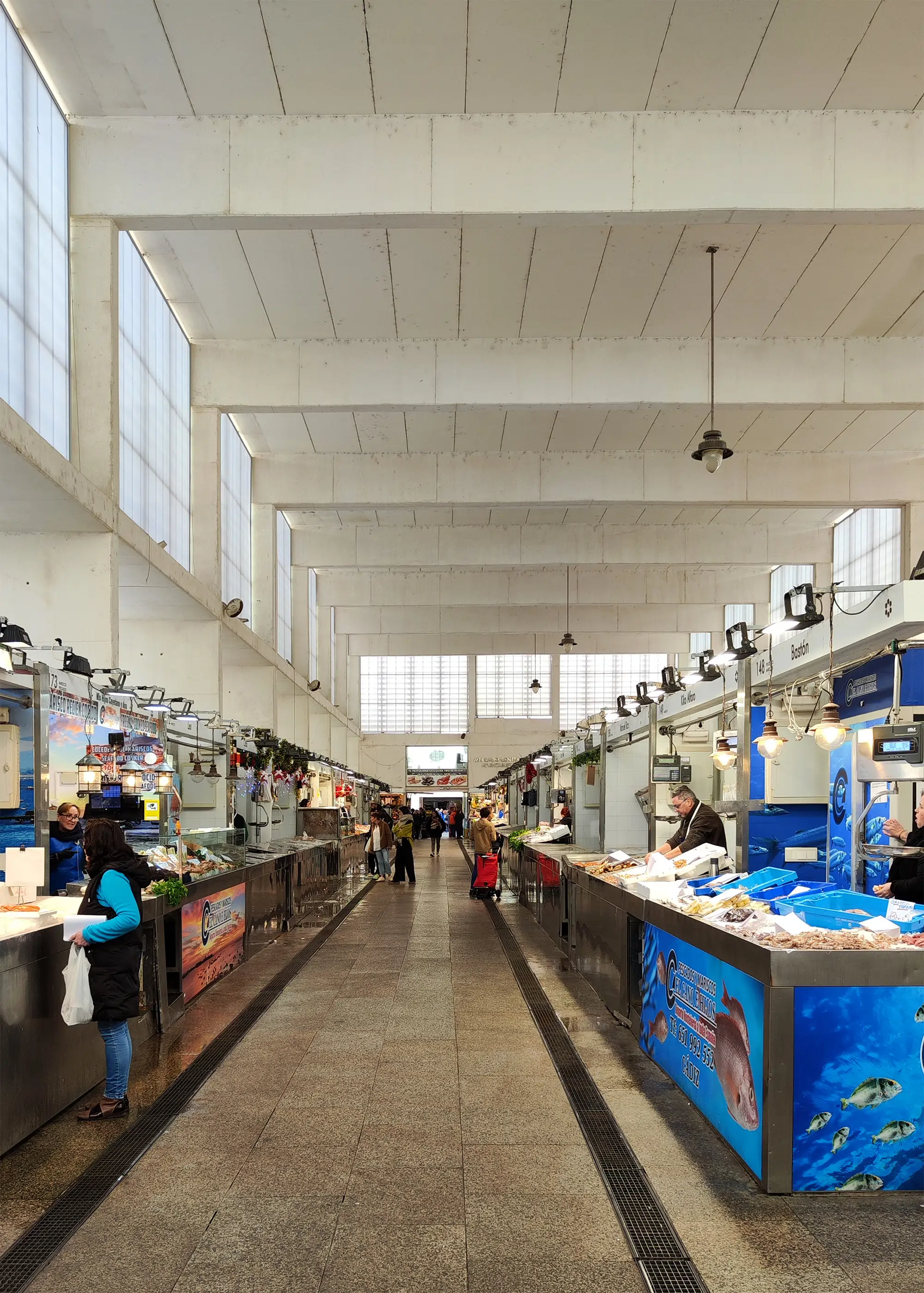 Interior del Mercado de Abastos de Cádiz