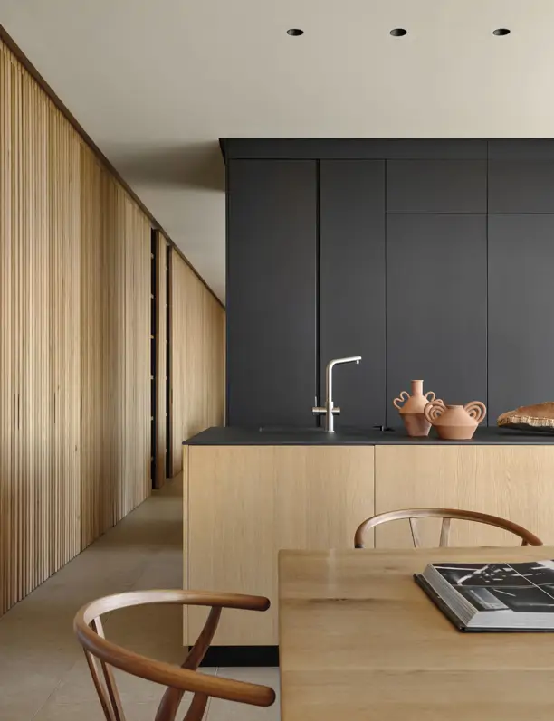 La cocina se despide de los azulejos: 7 tendencias en revestimientos para las paredes de todas las cocinas