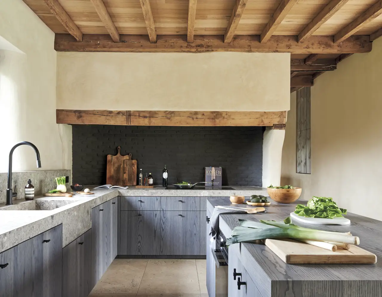 Cocina con L rústica
