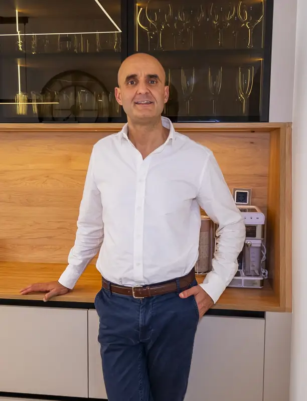 Rubén Rodríguez, director de Cocinas Suarco: “En cocinas funcionales siempre incluyo una columna horno-microondas acompañada de un escobero"