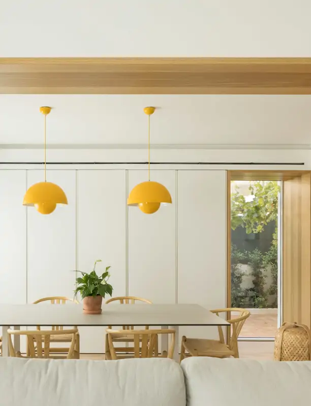 Tirar los tabiques es lo mejor que se ha hecho en esta casa de Valencia para una familia joven: "El espacio se ve más amplio y luminoso"