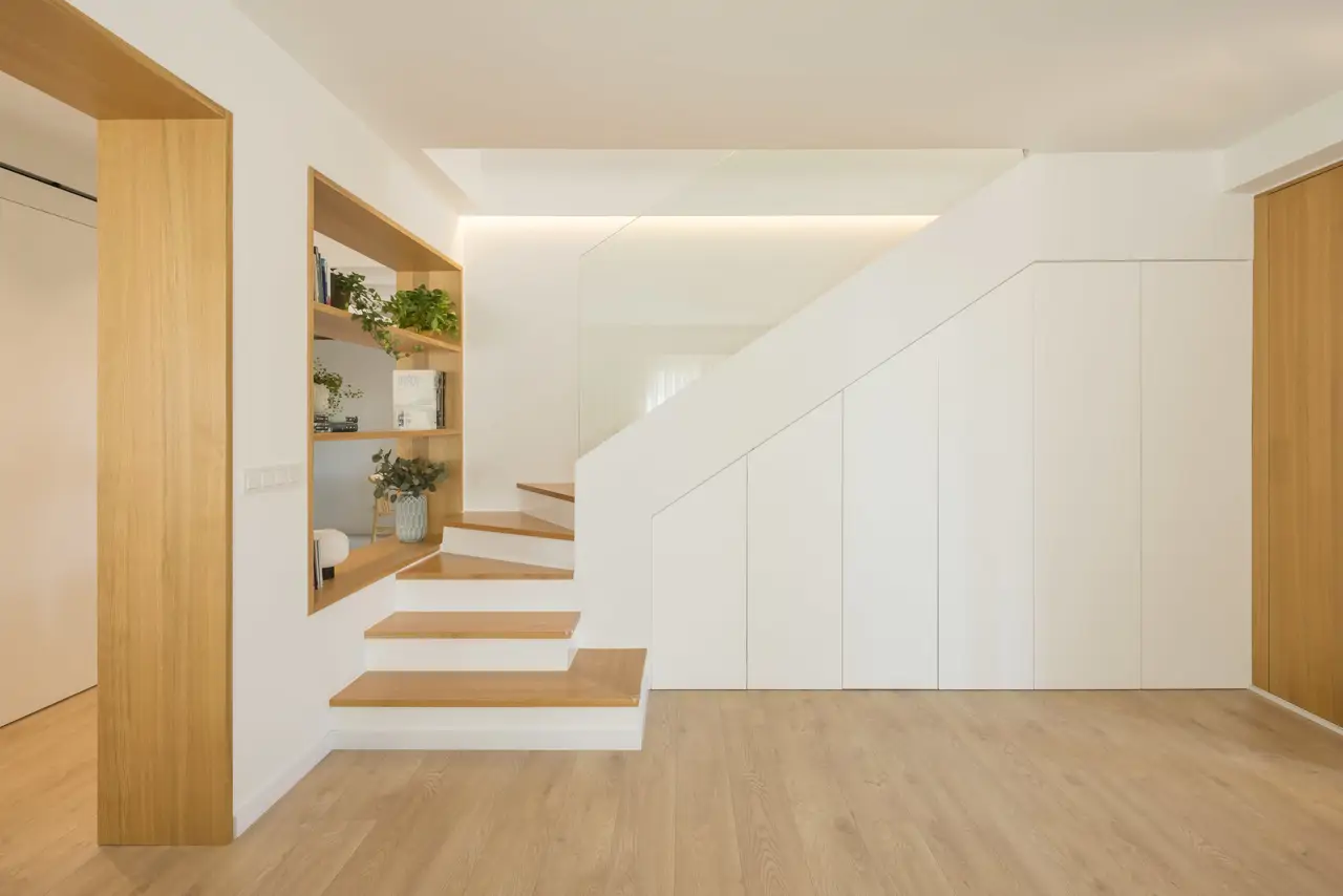 La escalera también se ha renovado