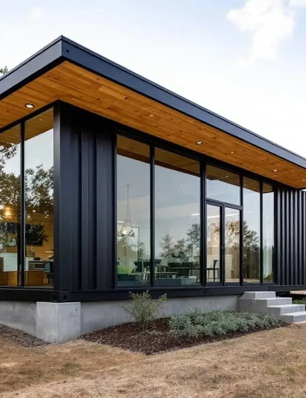 José Antonio, fabricante de casas container: "Compro contenedores por 200 euros y los transformo en un apartamento de 35m2"