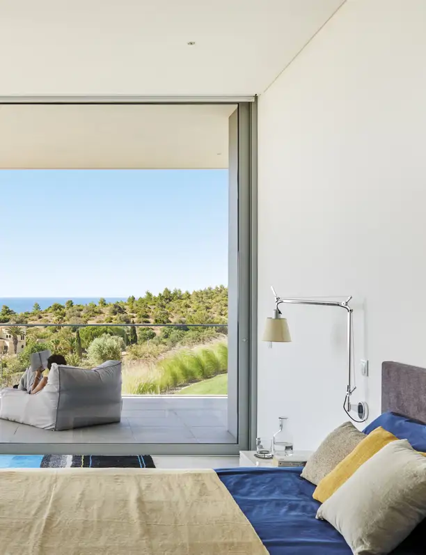 7 dormitorios vistos en Arquitectura y Diseño que respiran verano 2025: pequeños, modernos y llenos de estilo