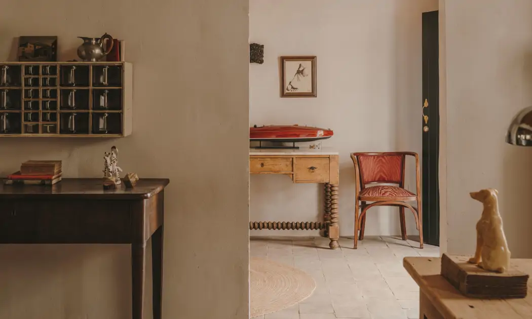 La reforma de una casa muy vivida con esencia 'de pueblo': "Estaba destrozada, con dormitorios pequeñísimos y el suelo se partía"