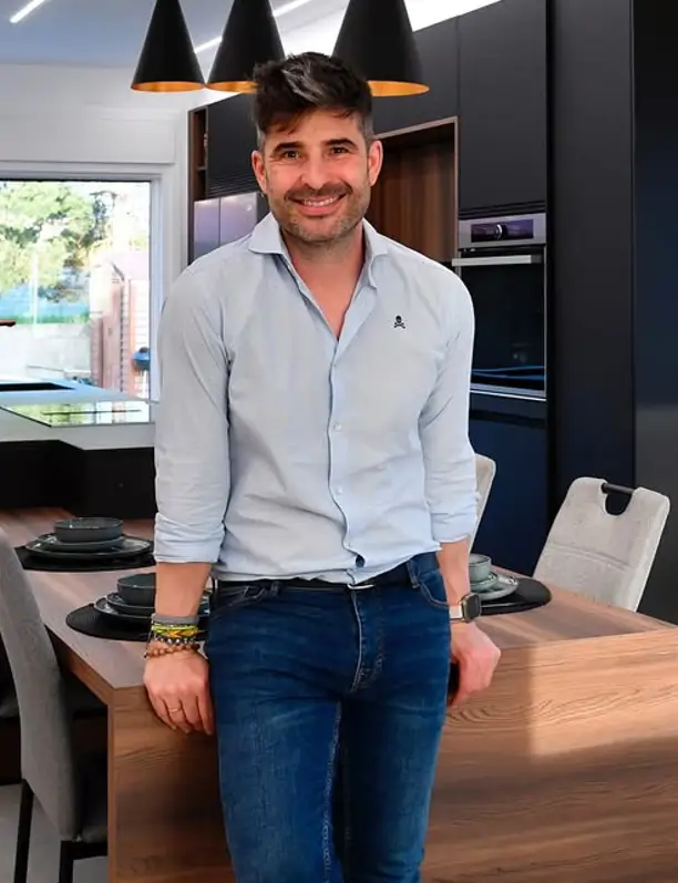 Daniel Colino, reformista de cocinas: "Si volviera a reformar mi propia cocina, no azulejaría toda la pared"