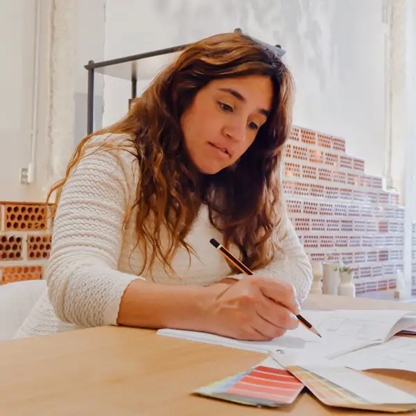 Alicia Martínez, interiorista y empresaria: "La decoración slow es una forma de decir NO al consumo rápido y SÍ a lo bien hecho"