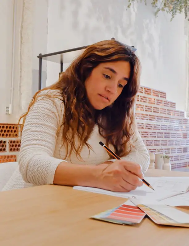 Alicia Martínez, interiorista y empresaria: "La decoración slow es una forma de decir NO al consumo rápido y SÍ a lo bien hecho"
