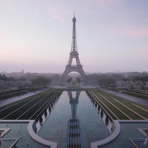 ¿Es verdad que la Torre Eiffel cambia de tamaño en verano?