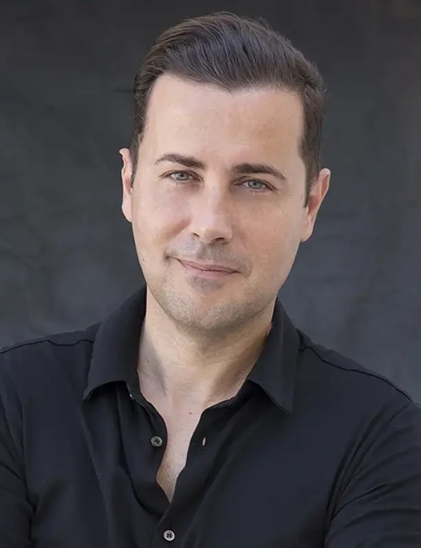 Fran Silvestre, doctor arquitecto: "Se piensa que lo prefabricado es poco duradero o de mala calidad, cuando es lo contrario”
