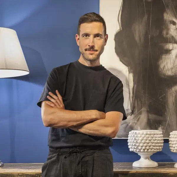 Xavier Martinell, interiorista: “El olor a café recién hecho y a flores frescas es la mejor bienvenida para cualquier casa”
