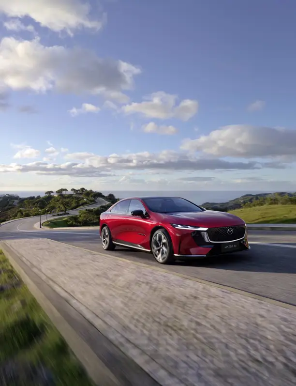 La primera berlina eléctrica de Mazda es una declaración de estilo y elegancia