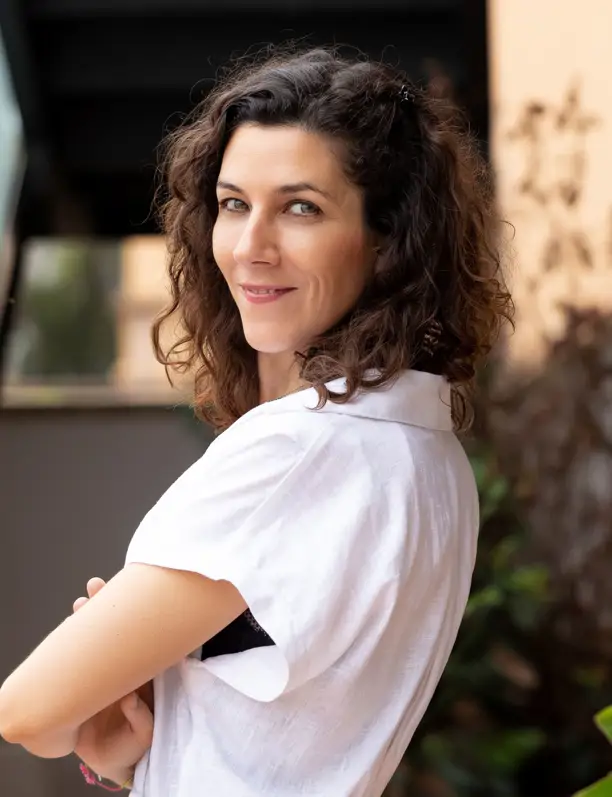 Ada Herrero, arquitecta experta en Feng Shui: "Es un ERROR que el 68 % de los dormitorios tengan la cama orientada hacia la puerta"