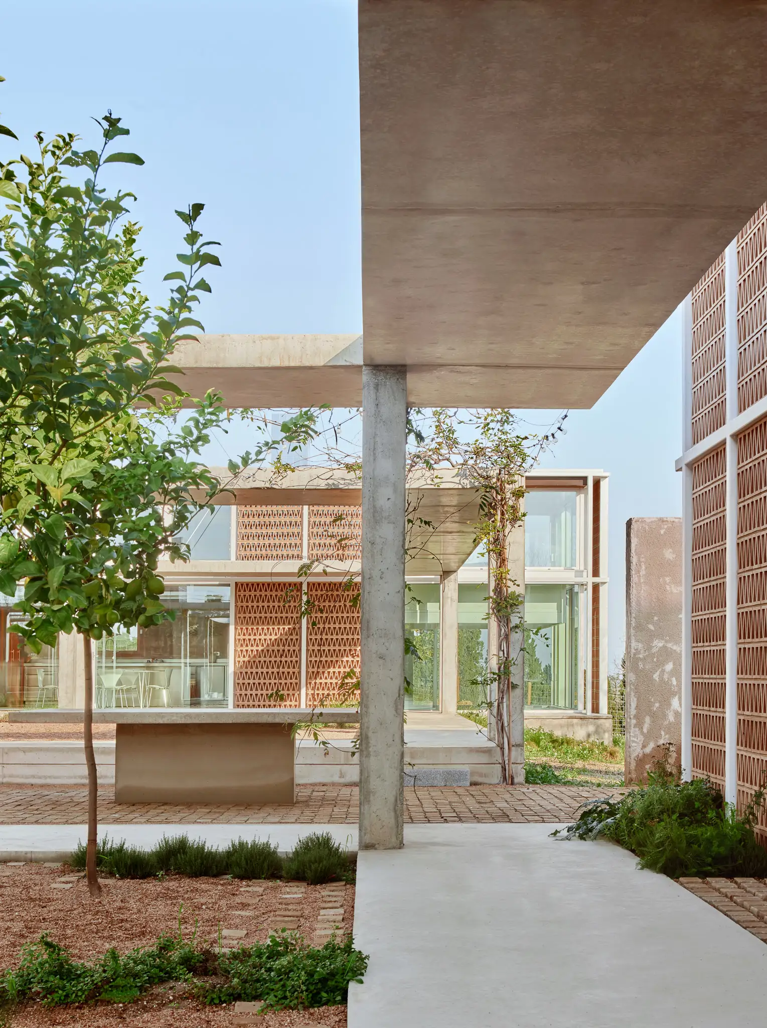 Casa 3 Patis Twobo Photo by Jose Hevia (1)