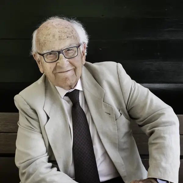 El Disseny Hub Barcelona recuerda a Miguel Milá con una exposición de más de 200 piezas y documentos