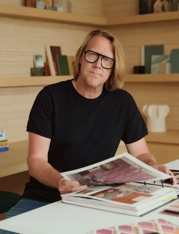 Frederik Decoopman, director de diseño: "La gente asocia el papel pintado con habitaciones enteras, pero tiene más posibilidades"