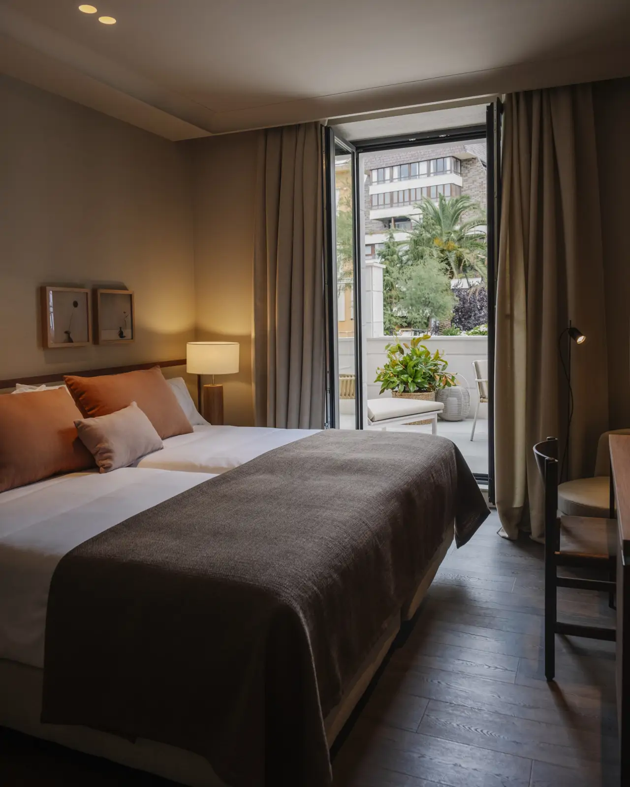 Hotel Rhin Garden, en Santander. Diseño: Sandra Tarruella Interioristas