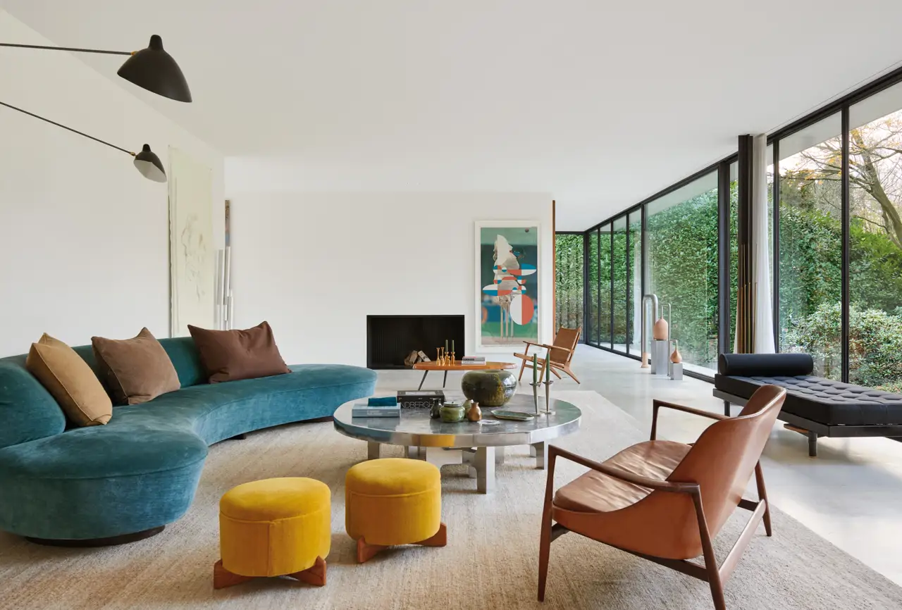 Salón con sofá bold turquesa