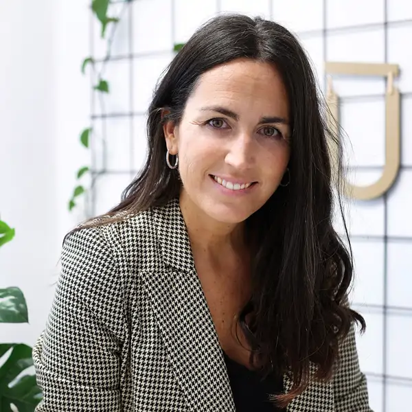 Anna Ferrer, arquitecta AP WELL: "Las noches han cambiado mucho. Necesitamos dormitorios parecidos a la naturaleza para descansar bien"