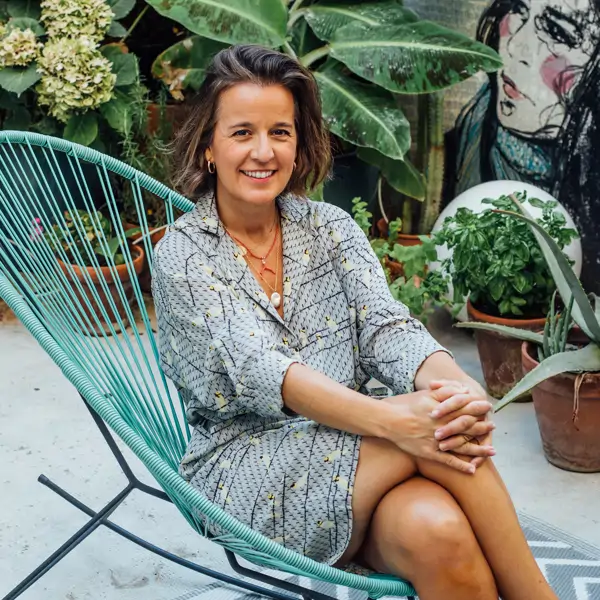 Bárbara Aurell, interiorista: “El gris frío en las paredes de casa transmite una tristeza que ya no encaja en 2025”
