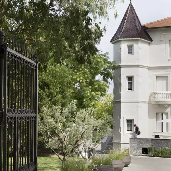 Así es la transformación de un castillo de 1860 en un espectacular hotel con mucha historia en el sur de Francia 