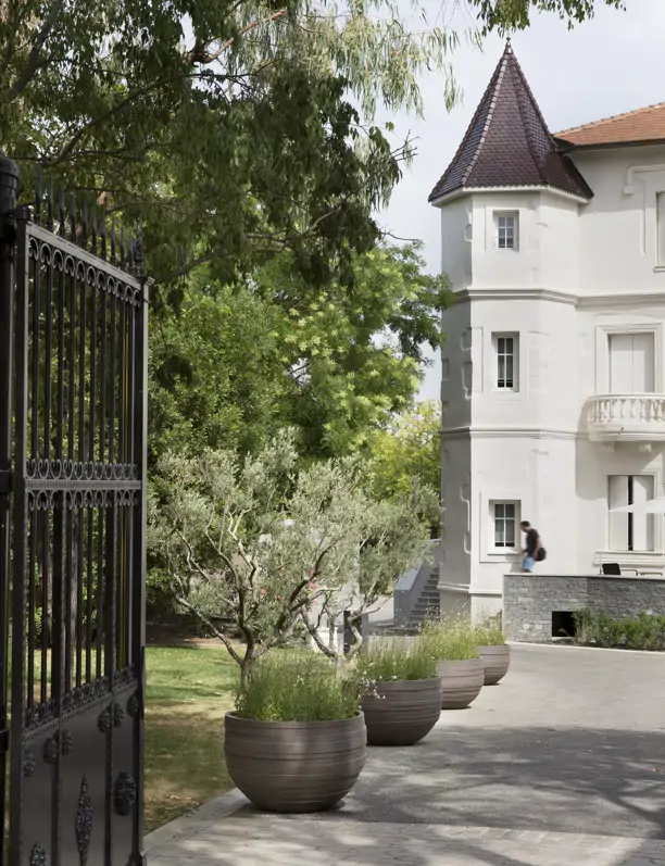 Así es la transformación de un castillo de 1860 en un espectacular hotel con mucha historia en el sur de Francia 