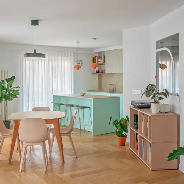 Así se puede reformar un piso anticuado de los años 70: “Tenía la cocina en la entrada y el salón en el lado opuesto"