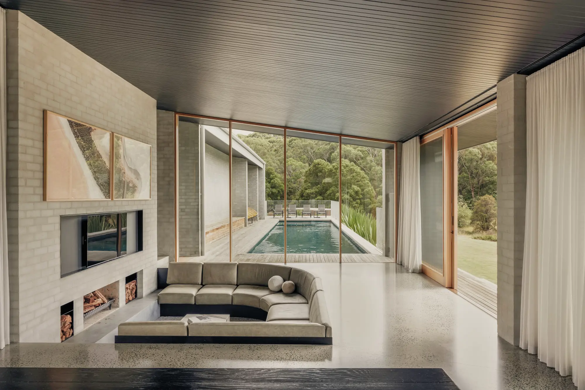Una casa de vacaciones aislada en el paisaje rural para un artista, su ...