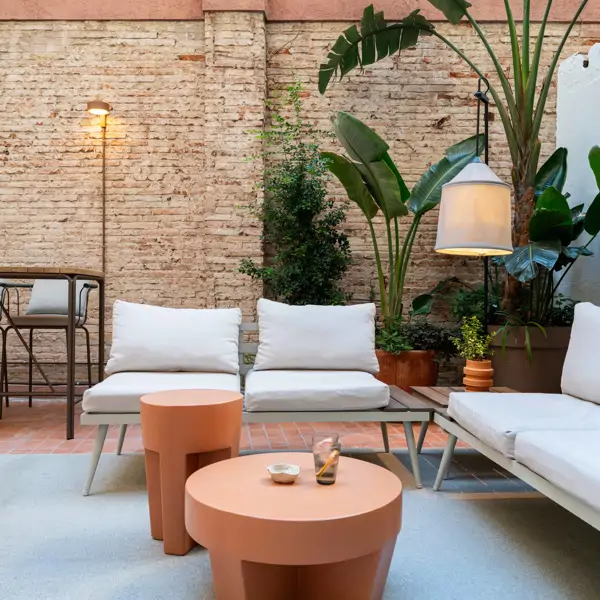 Casas y pisos con patio de diseño moderno